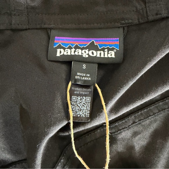 Patagonia Mens Black Nomader Hoody Jacket NWT- Size Small MSRP $199 - Picture 8 of 10